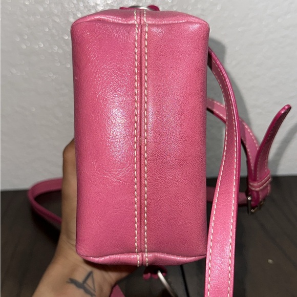Dooney & Bourke Y2K Heart Pink Leather Crossbody Bag - Picture 4 of 10